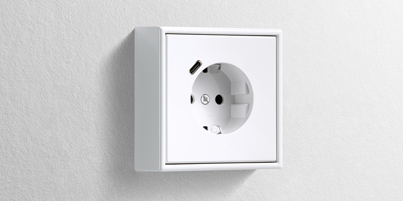 Erweiterter Anschlussraum für die Nachrüstung bei Elektro- & Informationstechnik Kaudel GmbH in Moosbach