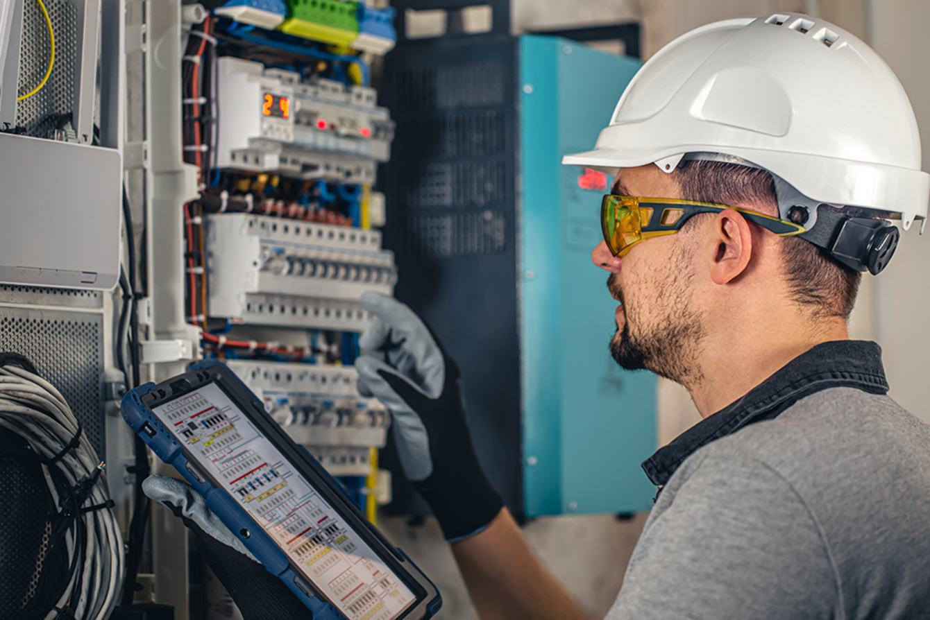 Industrie und Gewerbe bei Elektro- & Informationstechnik Kaudel GmbH in Moosbach